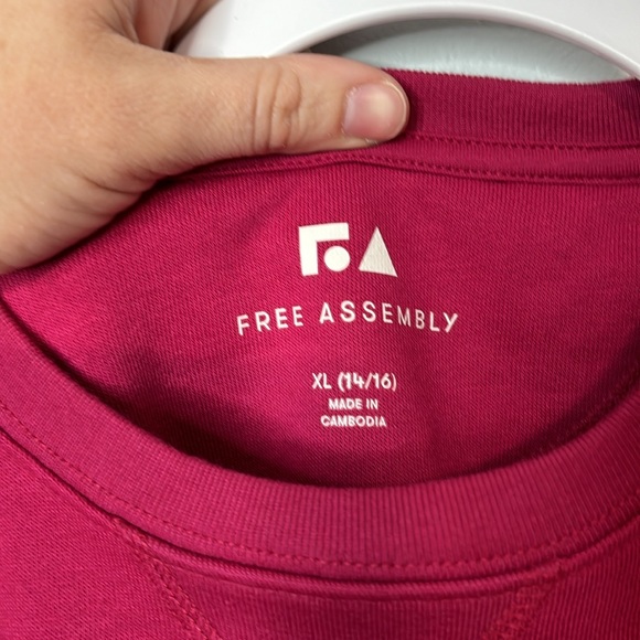 5 for $20! Free Assembly pink sweater size size XL 14/16 - Picture 3 of 5